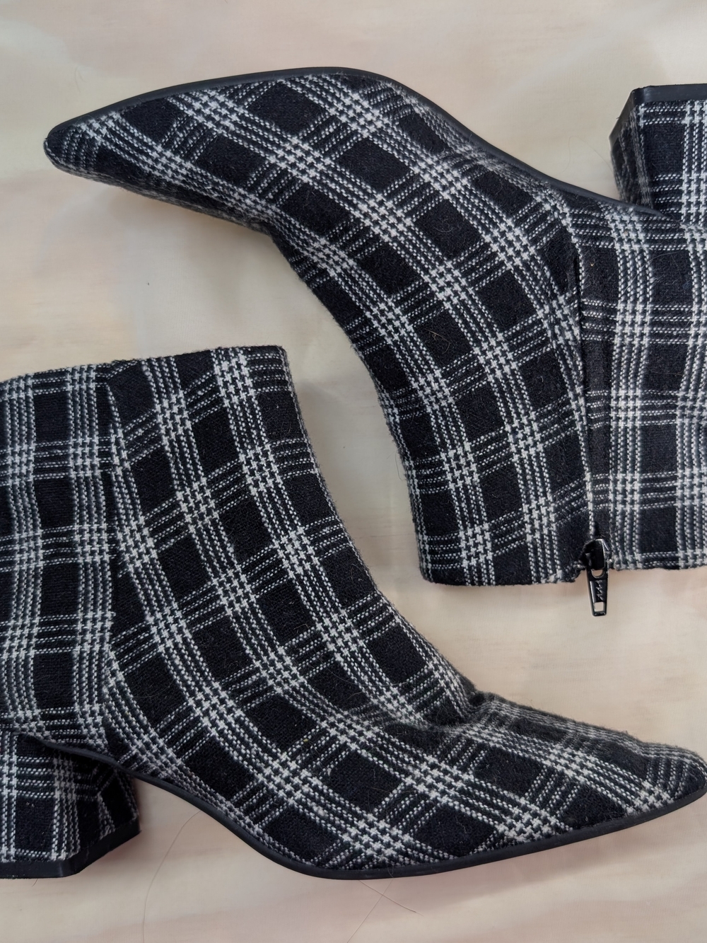 Alex Marie Black & White Plaid Block Heel Ankle Booties | Women's Size 6 | Point